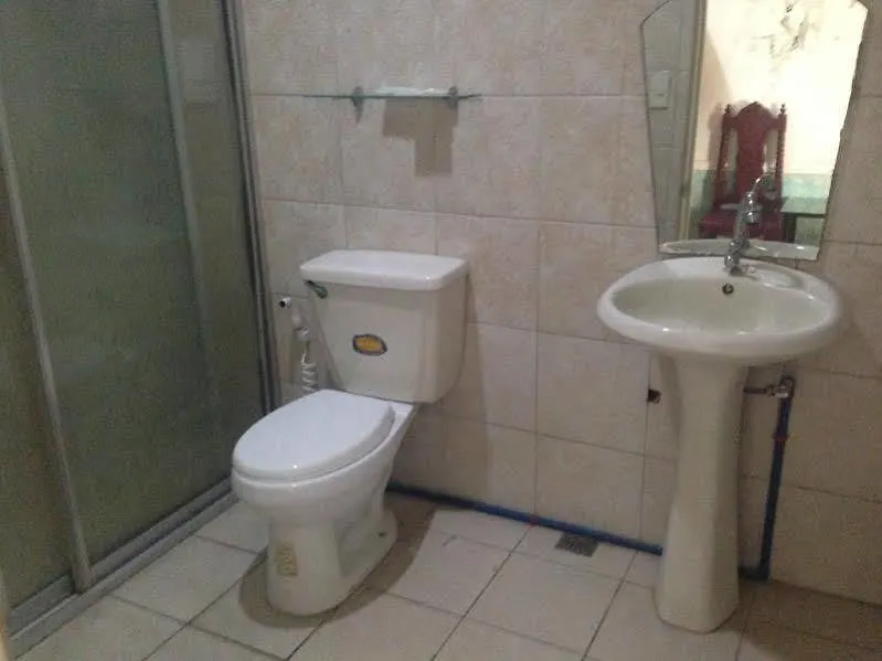 Donald Paul Apartelle Angeles Hotel