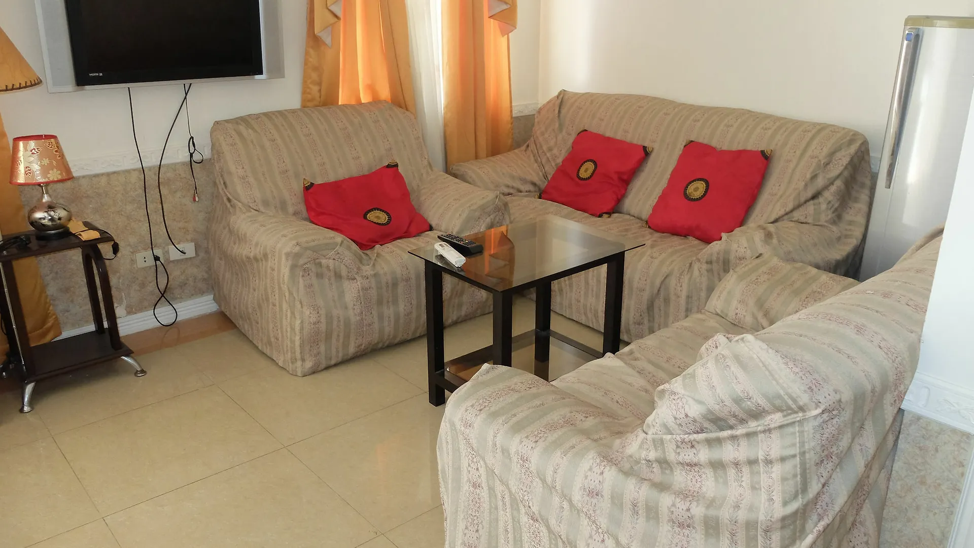 Donald Paul Apartelle Angeles Hotel