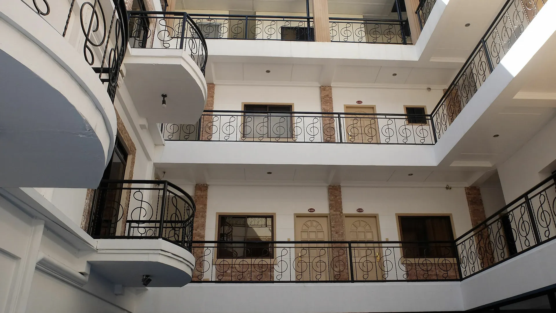 Hotel Donald Paul Apartelle Angeles