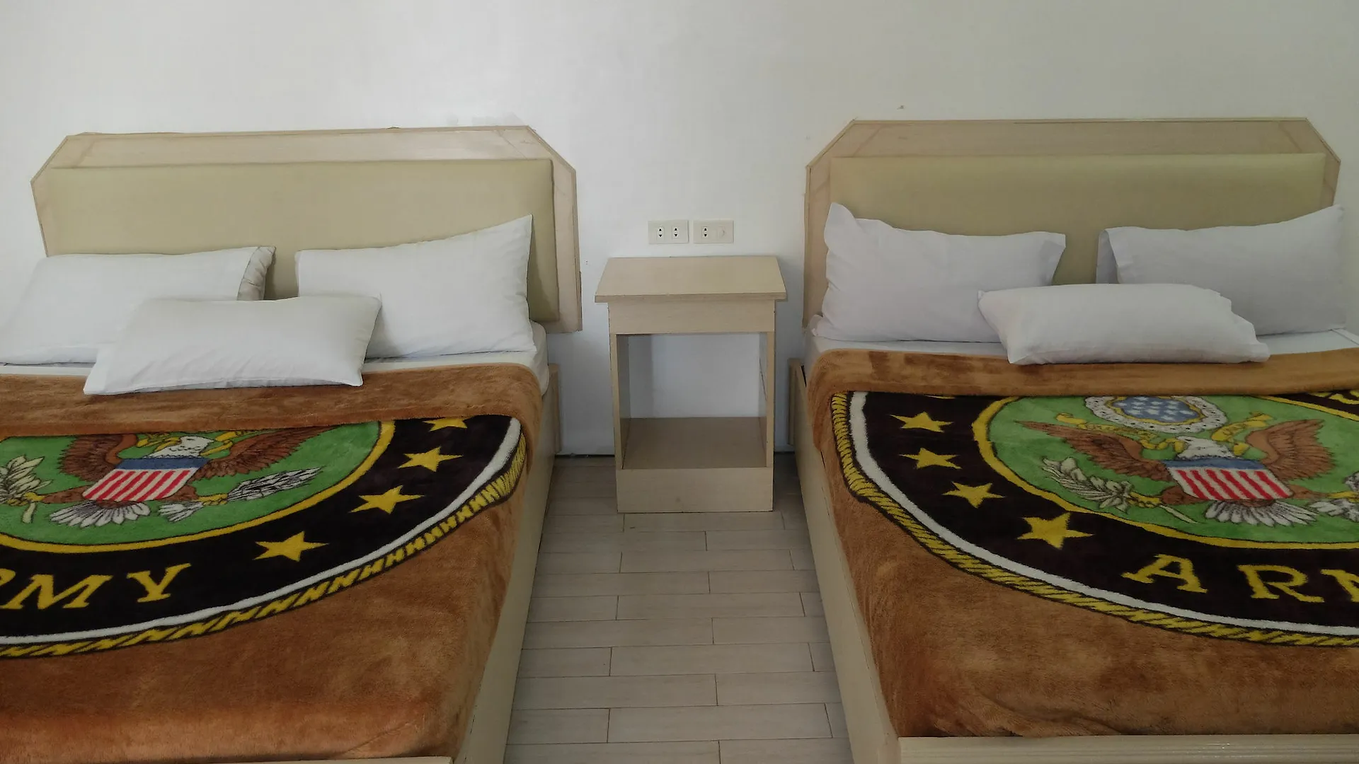 Donald Paul Apartelle Angeles Hotel
